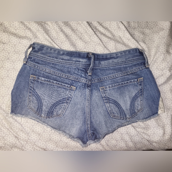 Womens Low Rise Hollister Short Shorts with floral lace side detailing - Picture 3 of 5